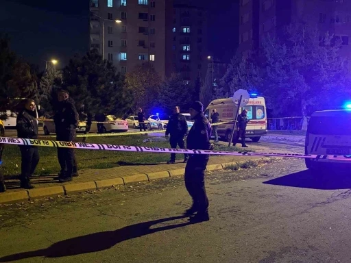 Sokak ortasında eşini &ouml;ld&uuml;ren sanık i&ccedil;in ağırlaştırılmış m&uuml;ebbet talebi
