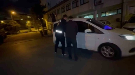 Sokak r&ouml;portajındaki hakarete &rsquo;spor g&uuml;venliği&rsquo; operasyonu: 1 ş&uuml;pheli yakalandı
