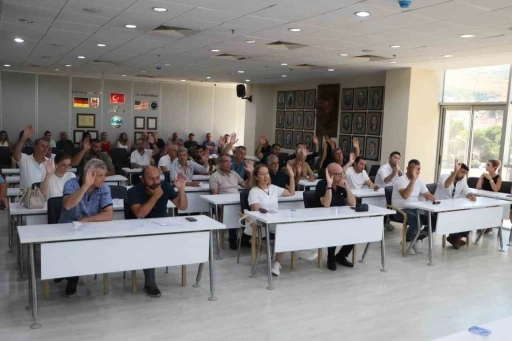 Söke Belediye Meclisi’nde CHP’den 5 kişi istifa etti
