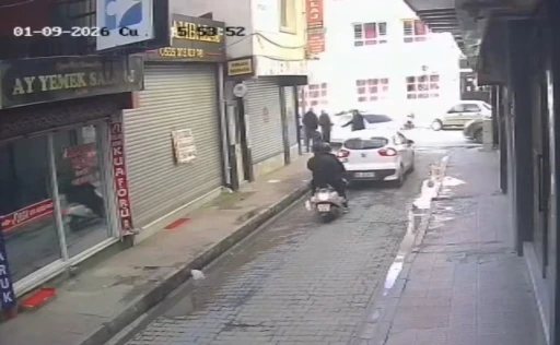 S&ouml;ke&rsquo;de silahlı saldırı anının g&ouml;r&uuml;nt&uuml;leri ortaya &ccedil;ıktı
