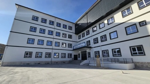 Soma’da 670 öğrenci modern okuluna kavuştu
