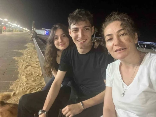 Somalı şehit madencinin kızı Betül, pilotluk hayaline kavuştu
