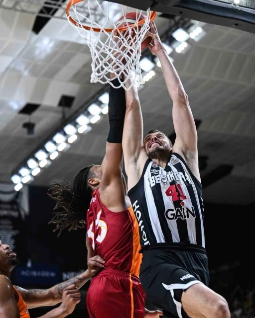 Son yarı finalist Beşiktaş
