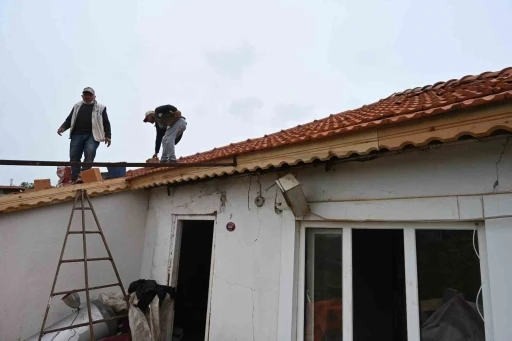 Sorkuncak k&ouml;y&uuml;nde ihtiya&ccedil; sahibi ailenin &ccedil;atı problemi giderildi
