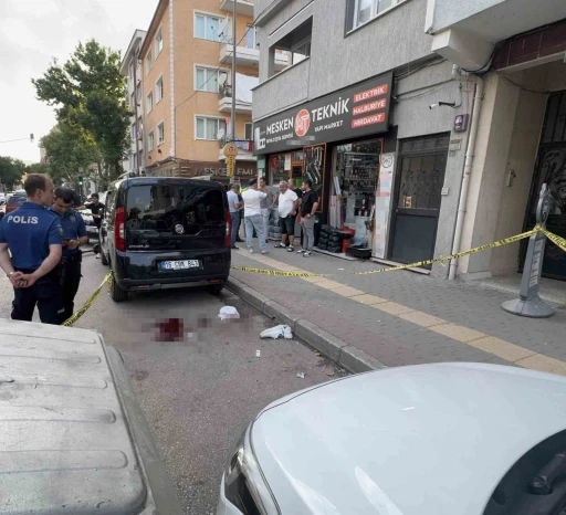Sosyal medyada başlayan husumet kanlı bitti: 22 yaşındaki gen&ccedil; &ouml;ld&uuml;r&uuml;ld&uuml;
