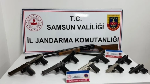 Sosyal medyada silahla havaya ateş ettikleri tespit edilen 10 kişi yakalandı
