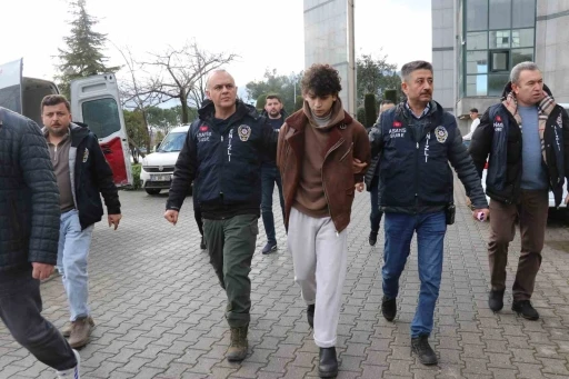 Sosyal medyada tanıştığı mobilya ustasını &ouml;ld&uuml;ren gen&ccedil; tutuklandı
