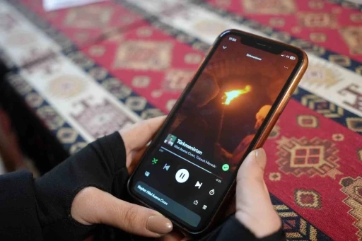 S&ouml;z yazarı gen&ccedil; kadının T&uuml;rkmenistan&rsquo;a uzanan telif takibi
