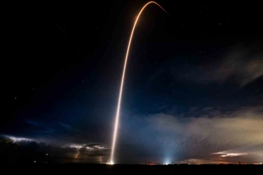 SpaceX, kutup yörüngesine ilk insanlı uzay uçuşunu gerçekleştirdi
