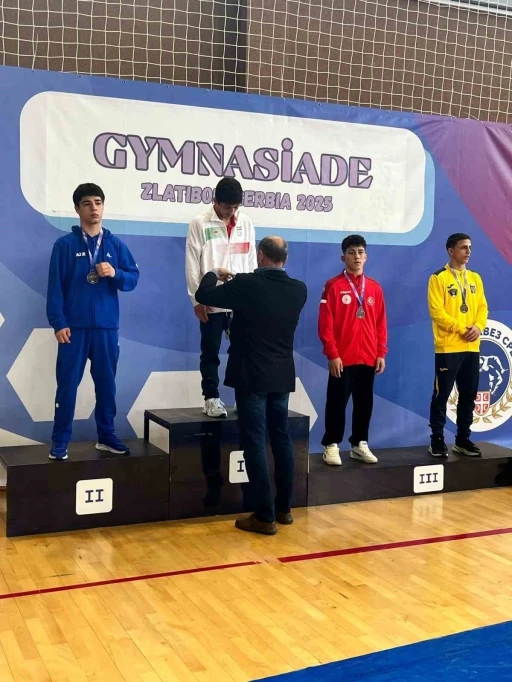 Spor lisesi öğrencisinden büyük başarı
