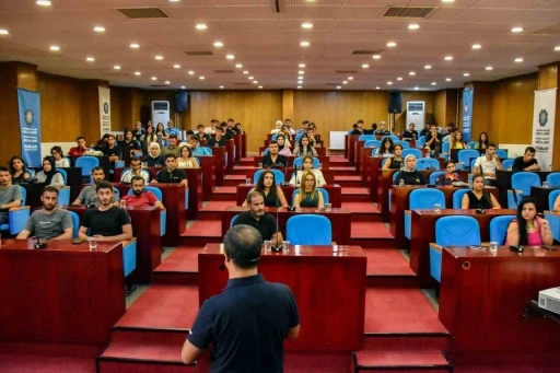 Stajyer öğrencilere iş sağlığı ve güvenliği eğitimi verildi

