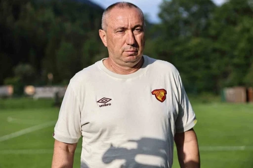 Stanimir Stoilov: &quot;1-2 pozisyonda oynatacak oyuncumuz yok&quot;
