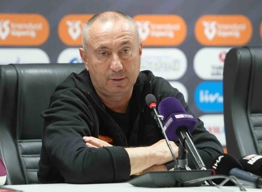 Stanimir Stoilov: "Avrupa kupalarına katılamadığımız i&ccedil;in &ccedil;ok &uuml;zg&uuml;n&uuml;z"
