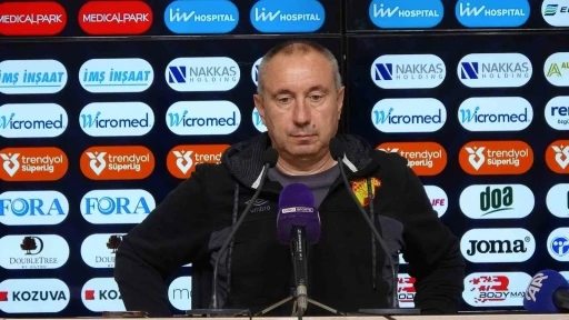 Stanimir Stoilov: &quot;Göztepe ailesini her zaman mutlu etmeliyiz&quot;
