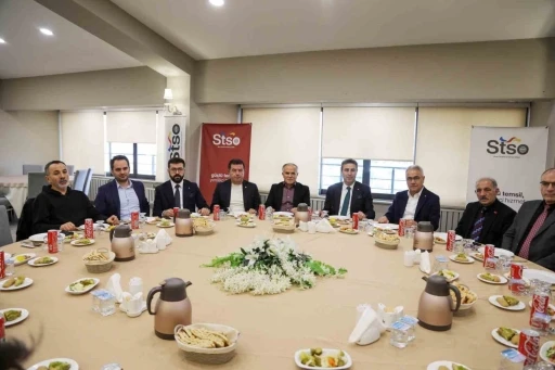 STSO Başkanı Zeki &Ouml;zdemir, meslek odaları başkanlarıyla bir araya geldi
