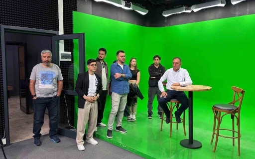 SUBÜ Stüdyoları’nı teknik gezi ile incelediler
