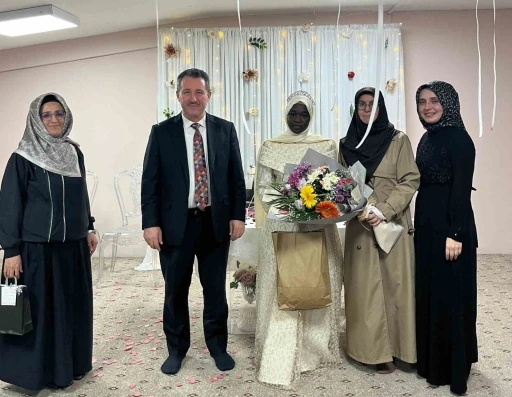 Sudanlı Tıp Fakültesi öğrencisi okulunu dondurup 8 ayda hafız oldu
