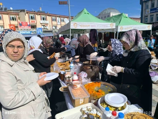 Şuhut’ta Gazze için hayır çarşısı