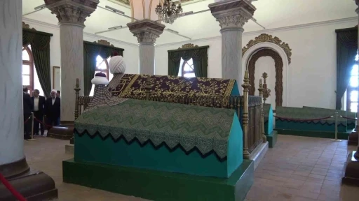 Sultan 1. Murad H&uuml;davendigar Han dualarla anıldı
