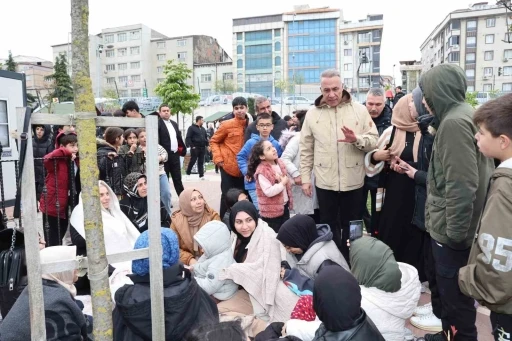 Sultangazi Belediyesi deprem sonrası tüm ekipleri ile sahada
