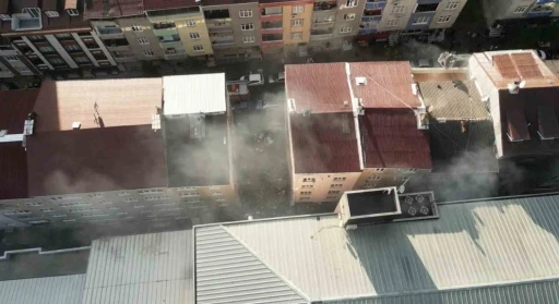 Sultangazi tekstil at&ouml;lyesinde yangın
