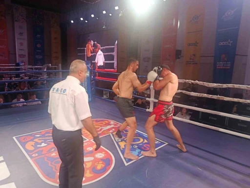 Sultangazi, T&uuml;rkiye Profesyonel Kick Boks Turnuvası&rsquo;na ev sahipliği yaptı
