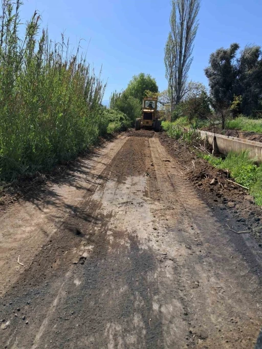 Sultanhisar’da yollar düzenleniyor
