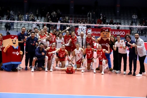 Sultanlar Ligi: Aras Kargo: 3 - Nil&uuml;fer Belediyespor: 1
