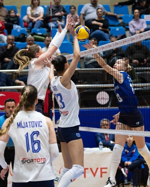 Sultanlar Ligi: Aydın B&uuml;y&uuml;kşehir Belediyespor: 2 - Bah&ccedil;elievler Belediyespor: 3
