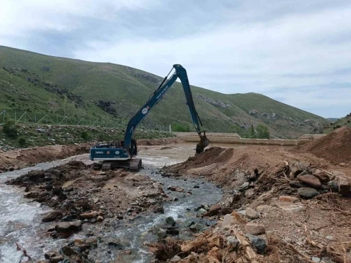Suludure tersip bendinde temizlik çalışması yapıldı
