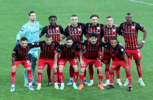 S&uuml;per Lig&rsquo;e y&uuml;kselecek son takım yarın belli olacak
