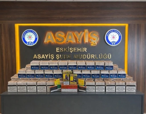 Ş&uuml;pheli ara&ccedil;tan binlerce dal bandrols&uuml;z sigara ele ge&ccedil;irildi
