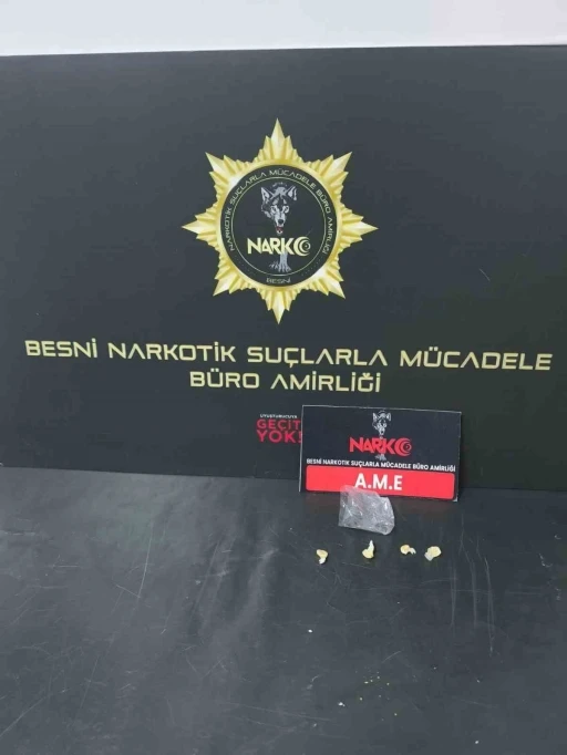 Şüpheli şahıslar üzerinde uyuşturucu ele geçirildi
