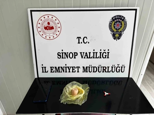 Şüpheli şahıstan uyuşturucu çıktı
