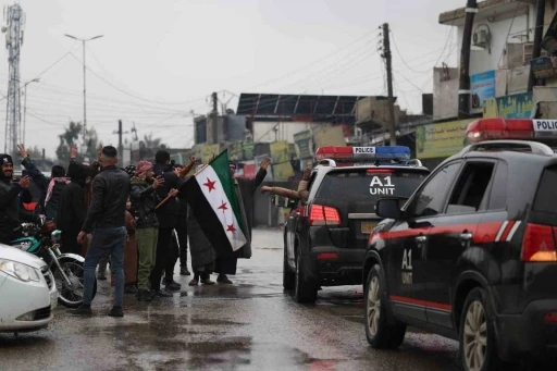 Suriye&rsquo;de g&uuml;venlik g&uuml;&ccedil;lerine ait konvoy Tabka&rsquo;ya girdi
