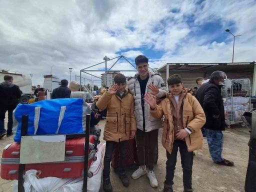 Suriyeliler ülkelerine dönmeye devam ediyor