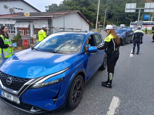 Marmaris Polisi Bayram Trafiğinde Güvenliği Artırıyor