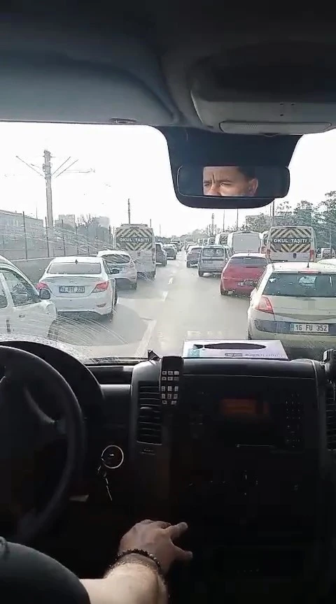 Sürücülerin fermuar sistemi büyük alkış aldı
