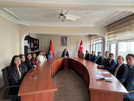 Susuz’a yeni kaymakam: Muhammed Emin Tutal göreve başladı
