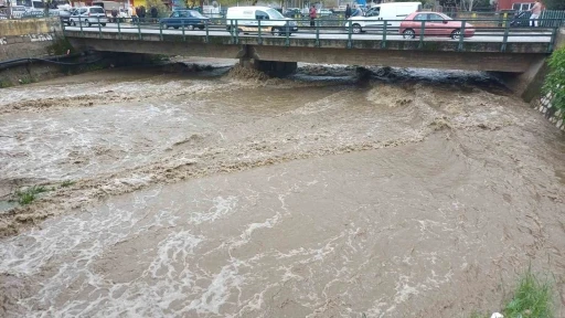 Tabakhane Deresi&rsquo;nde sular y&uuml;kseldi
