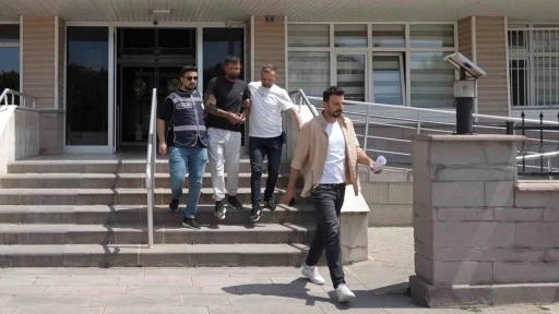 Tabancayla husumetlisini ağır yaralayan şahıs adliyeye sevk edildi
