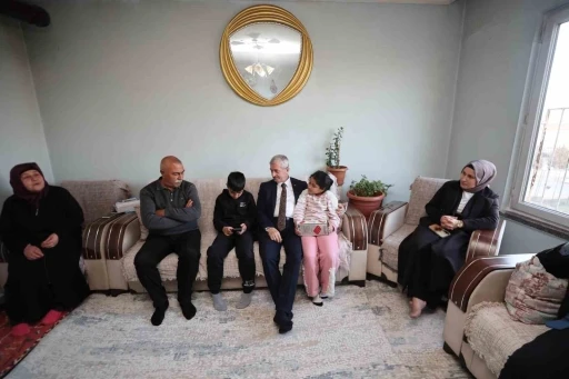Tahmazoğlu, evlere misafir oluyor
