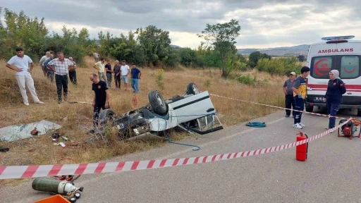 Takla atan otomobildeki sürücü hayatını kaybetti
