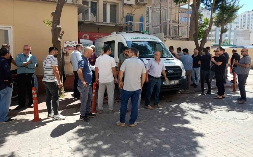 Taksi şoförünün hatasıyla ölen motosiklet sürücüsünün cenazesi adli tıptan alındı
