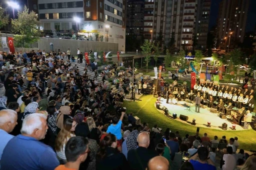 Talas’ta babalar günü coşkusu ’Hoş Seda’ ile yaşandı
