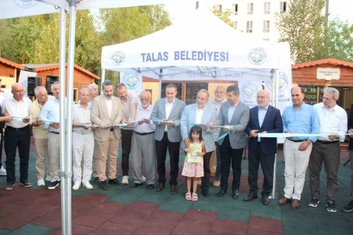 Talas’ta Sahaflar Çarşısı açıldı
