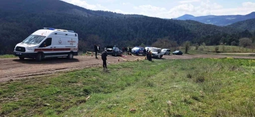Tamir etmeye &ccedil;alıştığı aracının altında kalan şahıs hayatını kaybetti
