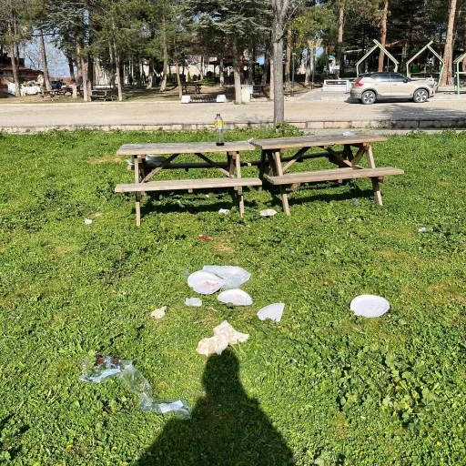 Tarihi alan &ccedil;&ouml;pl&uuml;ğe d&ouml;nd&uuml;
