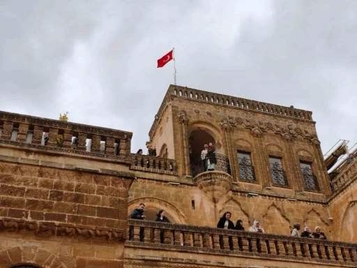 Tarihi kent Mardin bayram tatilinde ziyaret&ccedil;i akınına uğradı
