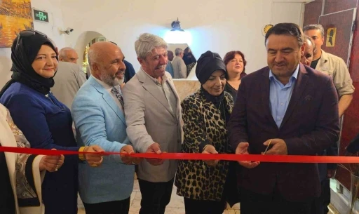 Tarihi K&uuml;&ccedil;&uuml;k Hamam sanatla yeniden hayat buldu
